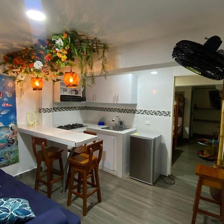 Acuarios Hostal Playa Ladrilleros Esterno foto