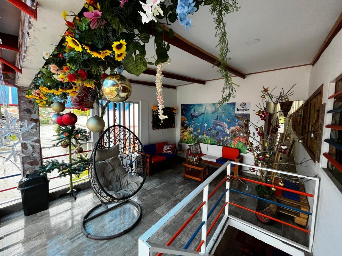 Acuarios Hostal Playa Ladrilleros Esterno foto