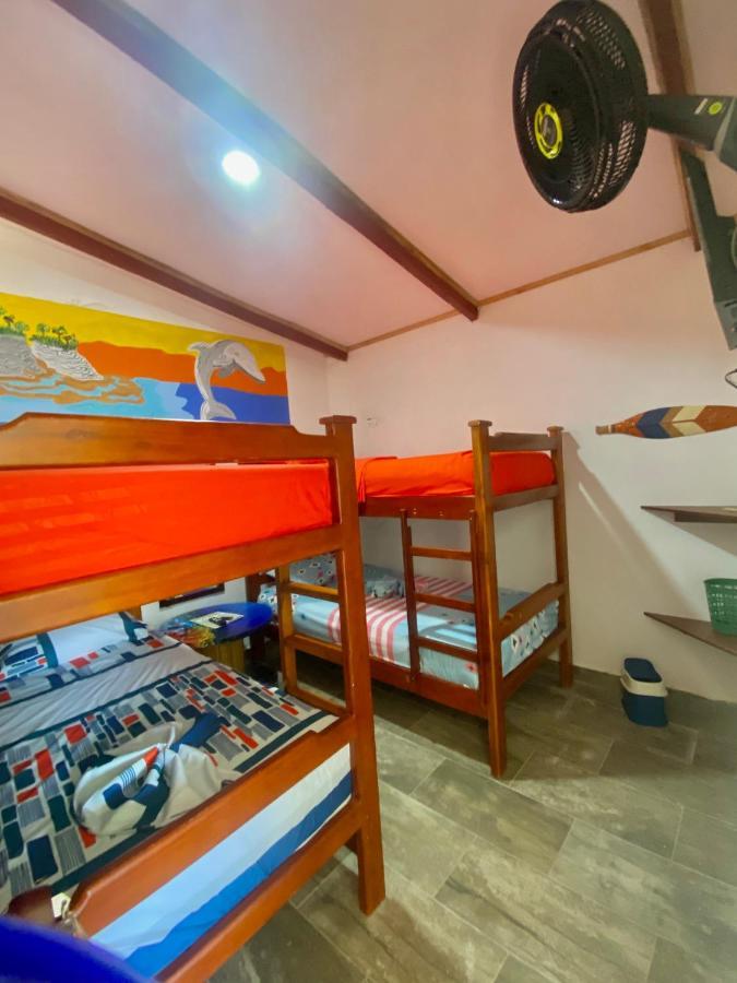 Acuarios Hostal Playa Ladrilleros Esterno foto