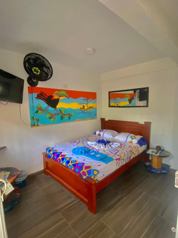Acuarios Hostal Playa Ladrilleros Esterno foto