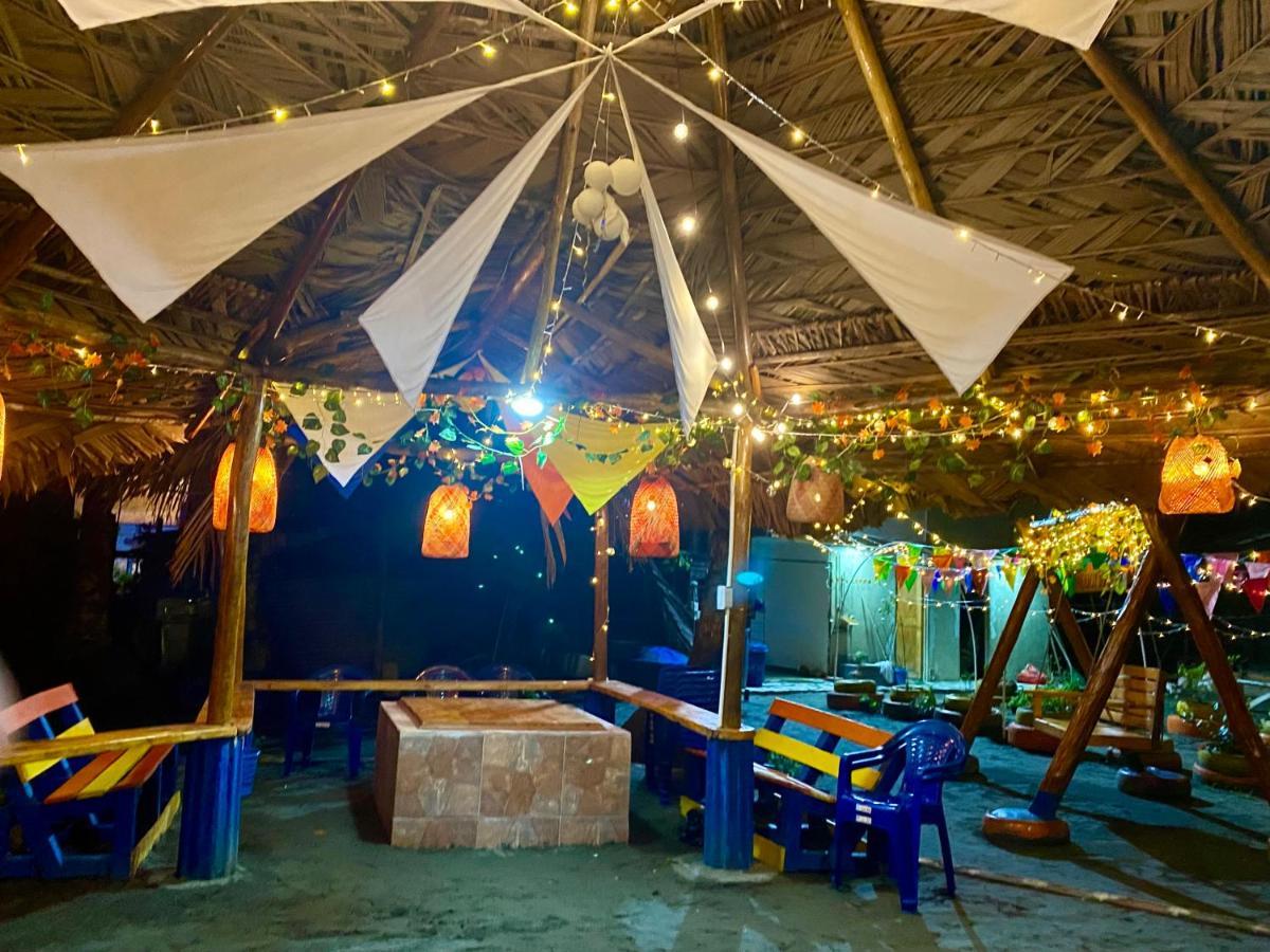 Acuarios Hostal Playa Ladrilleros Esterno foto