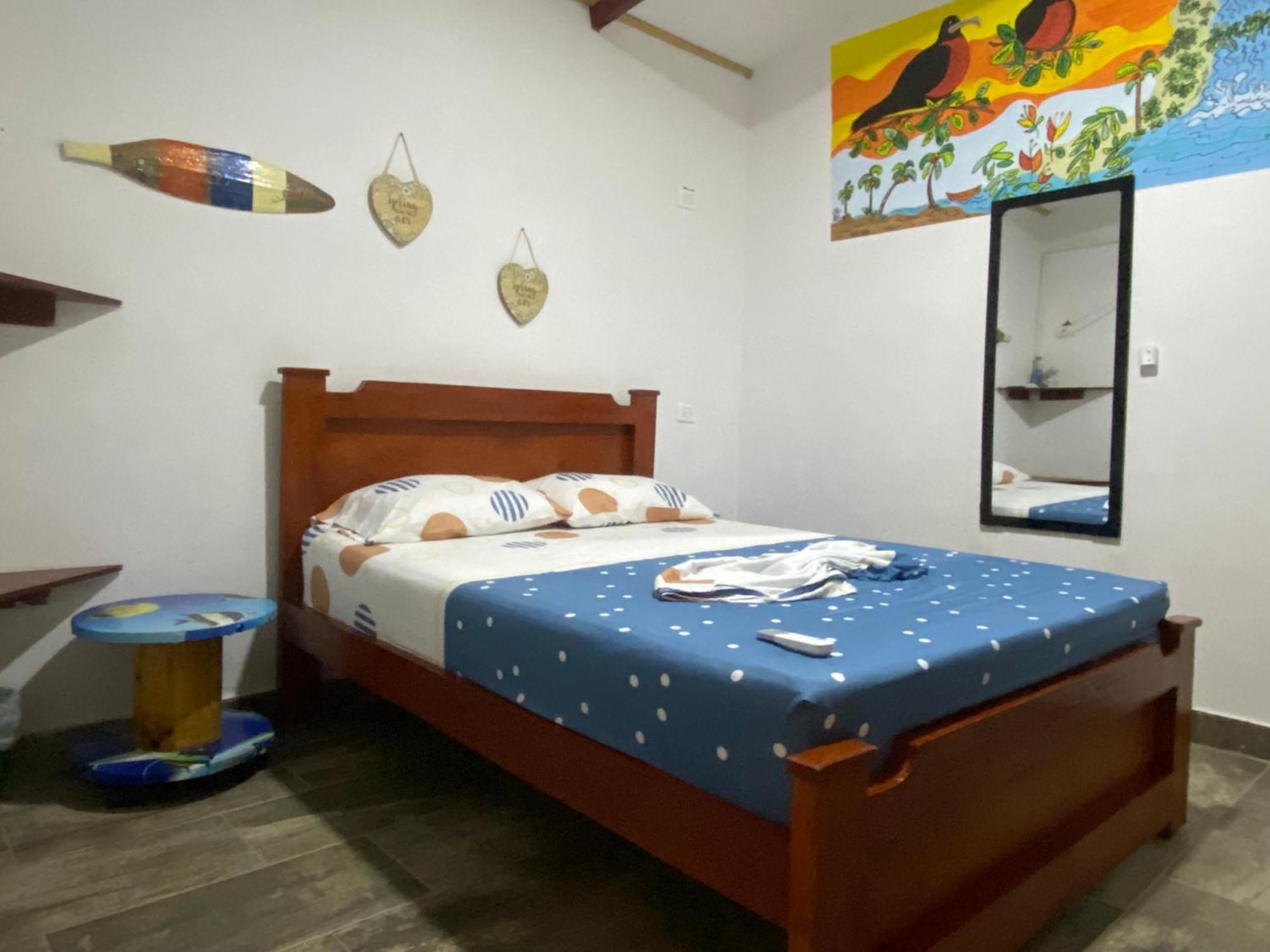 Acuarios Hostal Playa Ladrilleros Esterno foto